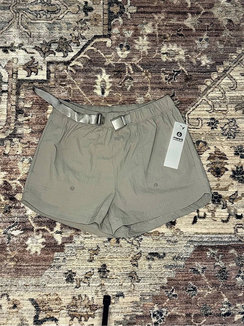 Momo Women'Small Athletic Shorts in Gray Size Small NWT